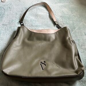 Vera Wang Purse, overall great condition